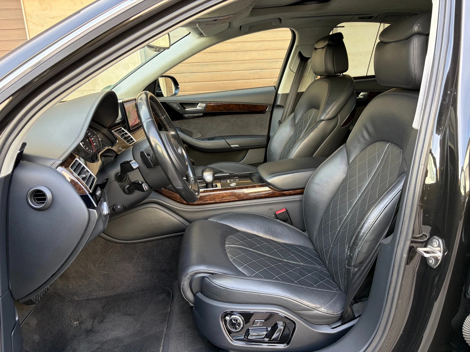 Audi A8 4.2 BiTDI V8 Quattro- Сменени вериги, снимка 6 - Автомобили и джипове - 56331448