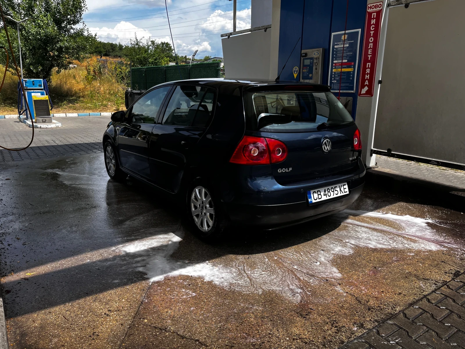 VW Golf 1, 6 FSI, снимка 10 - Автомобили и джипове - 56451441
