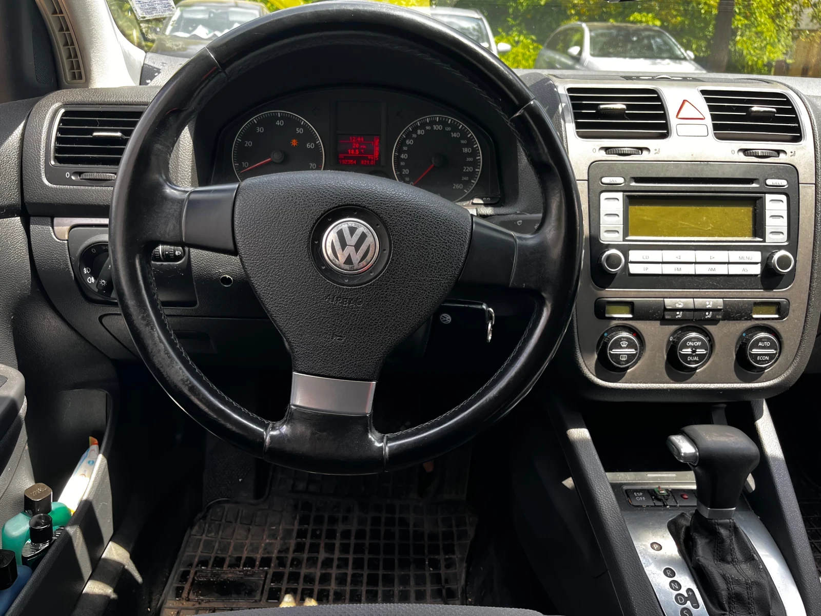 VW Golf 1, 6 FSI, снимка 2 - Автомобили и джипове - 56451441