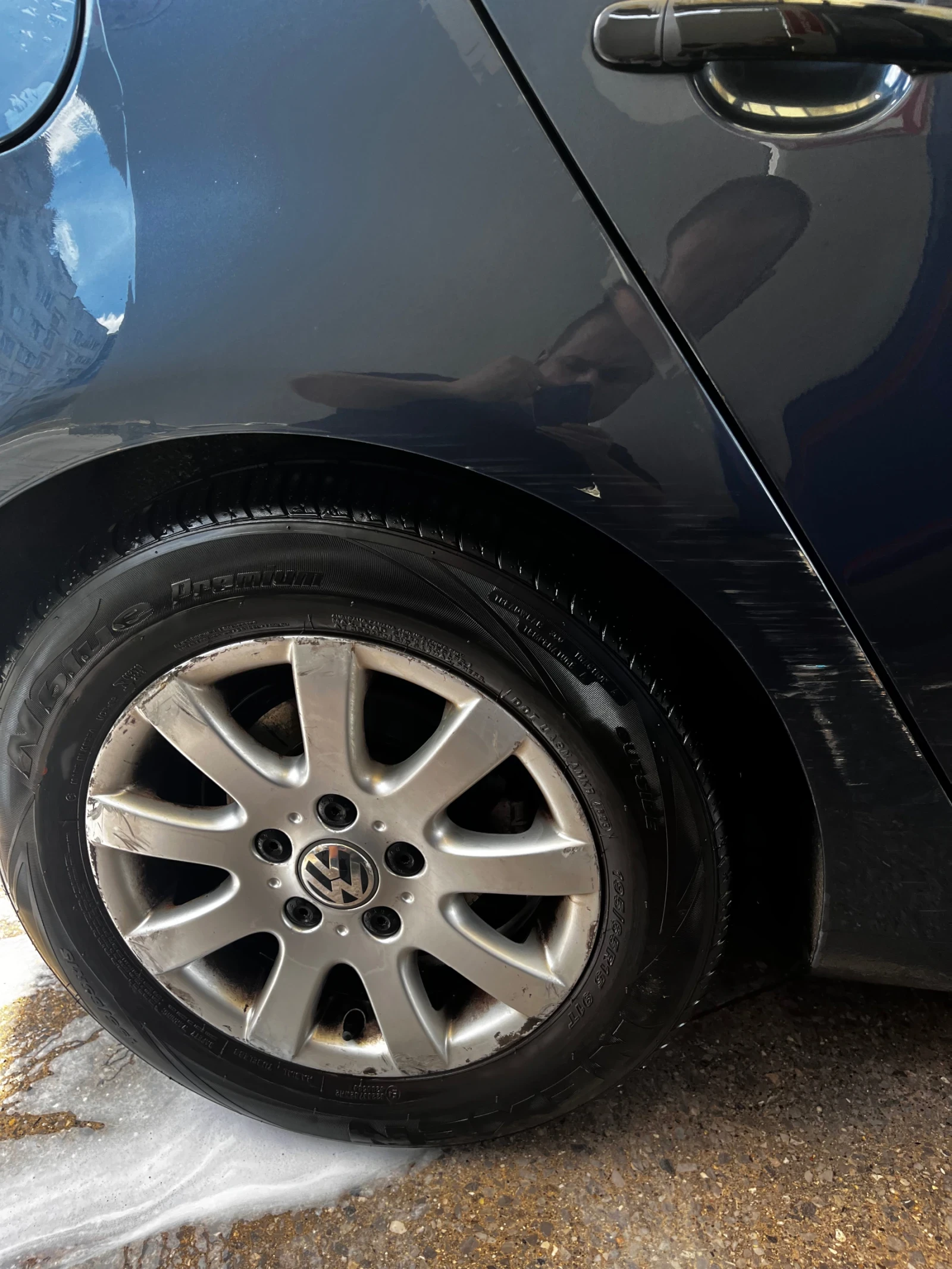 VW Golf 1, 6 FSI, снимка 6 - Автомобили и джипове - 56451441
