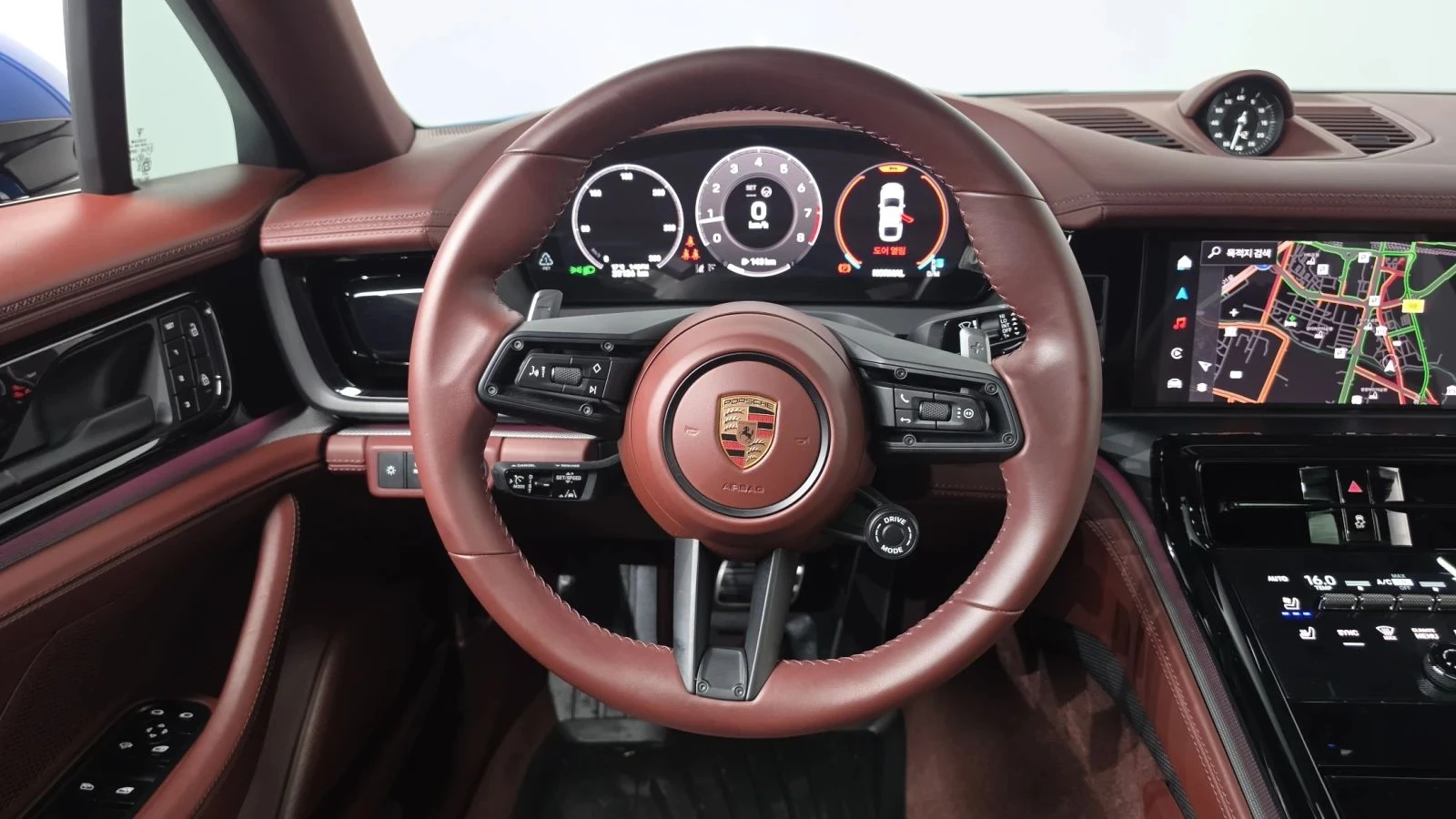 Porsche Panamera, снимка 14 - Автомобили и джипове - 56689637