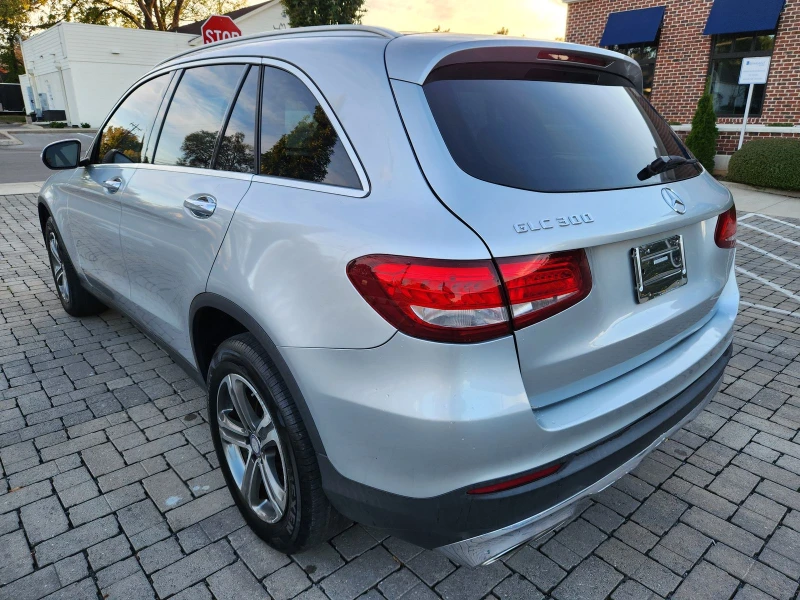 Mercedes-Benz GLC 300 Подгрев* Keyless* Фикс Цена, снимка 7 - Автомобили и джипове - 47609567