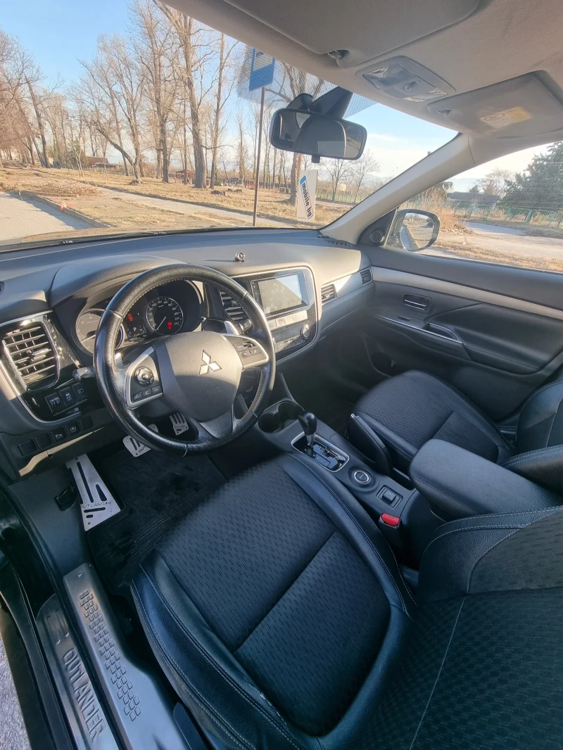 Mitsubishi Outlander Бензин/Газ, 2.0, 4WD, снимка 9 - Автомобили и джипове - 48407750