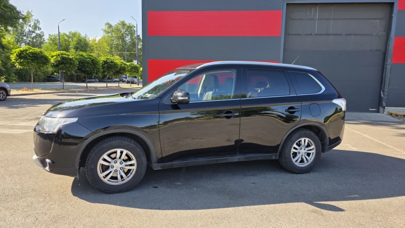 Mitsubishi Outlander Бензин/Газ, 2.0, 4WD, снимка 3 - Автомобили и джипове - 48407750