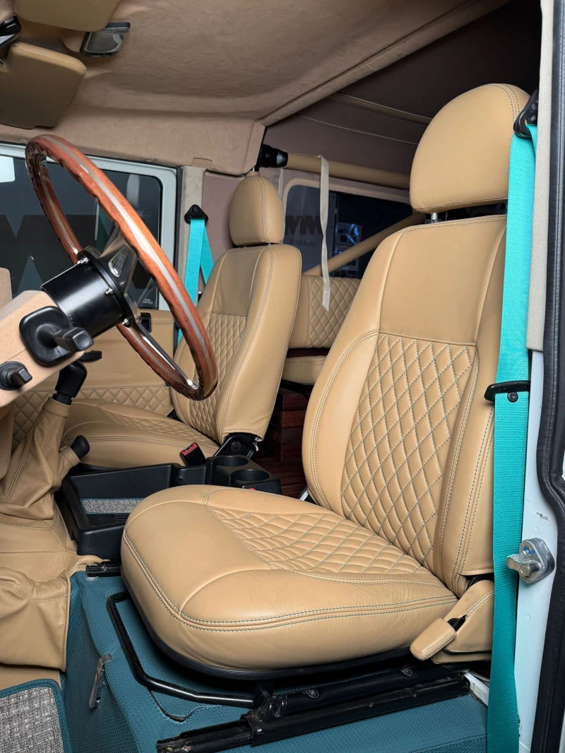Land Rover Defender 110* Тунинг* Тапицерия* 1/1, снимка 7 - Автомобили и джипове - 50714936