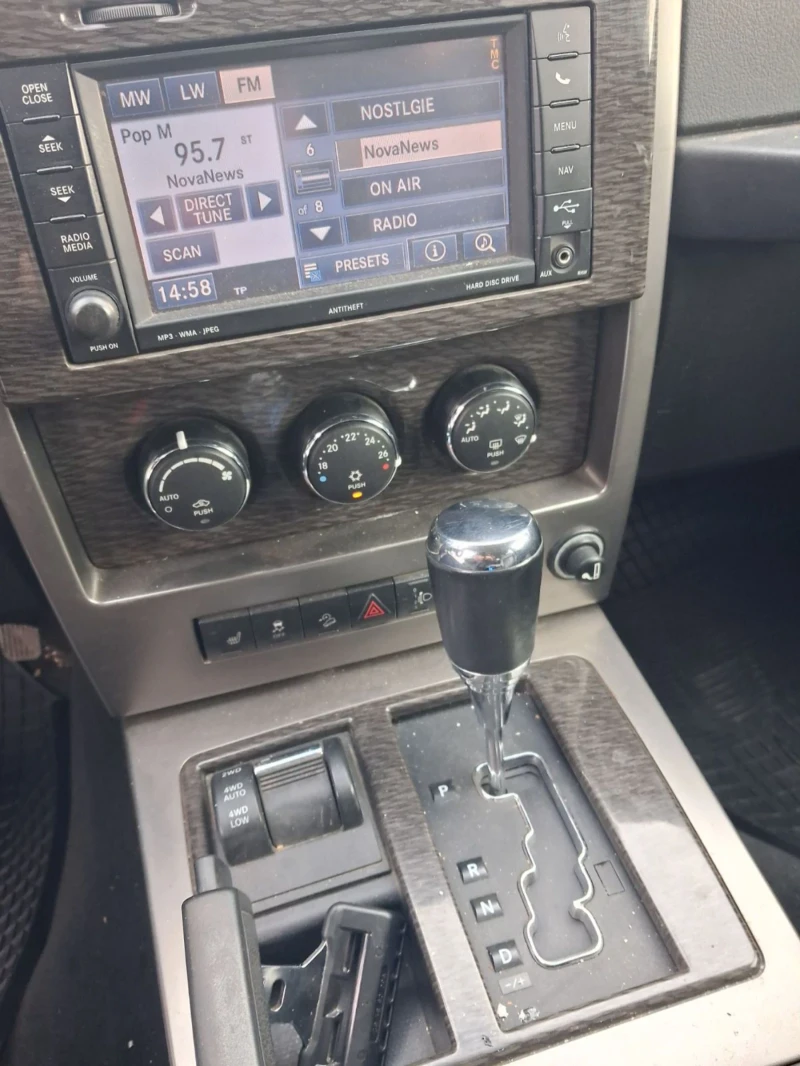 Jeep Cherokee, снимка 6 - Автомобили и джипове - 52793928