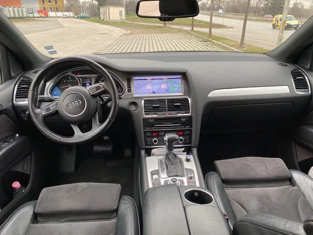 Audi Q7, снимка 12 - Автомобили и джипове - 48007464