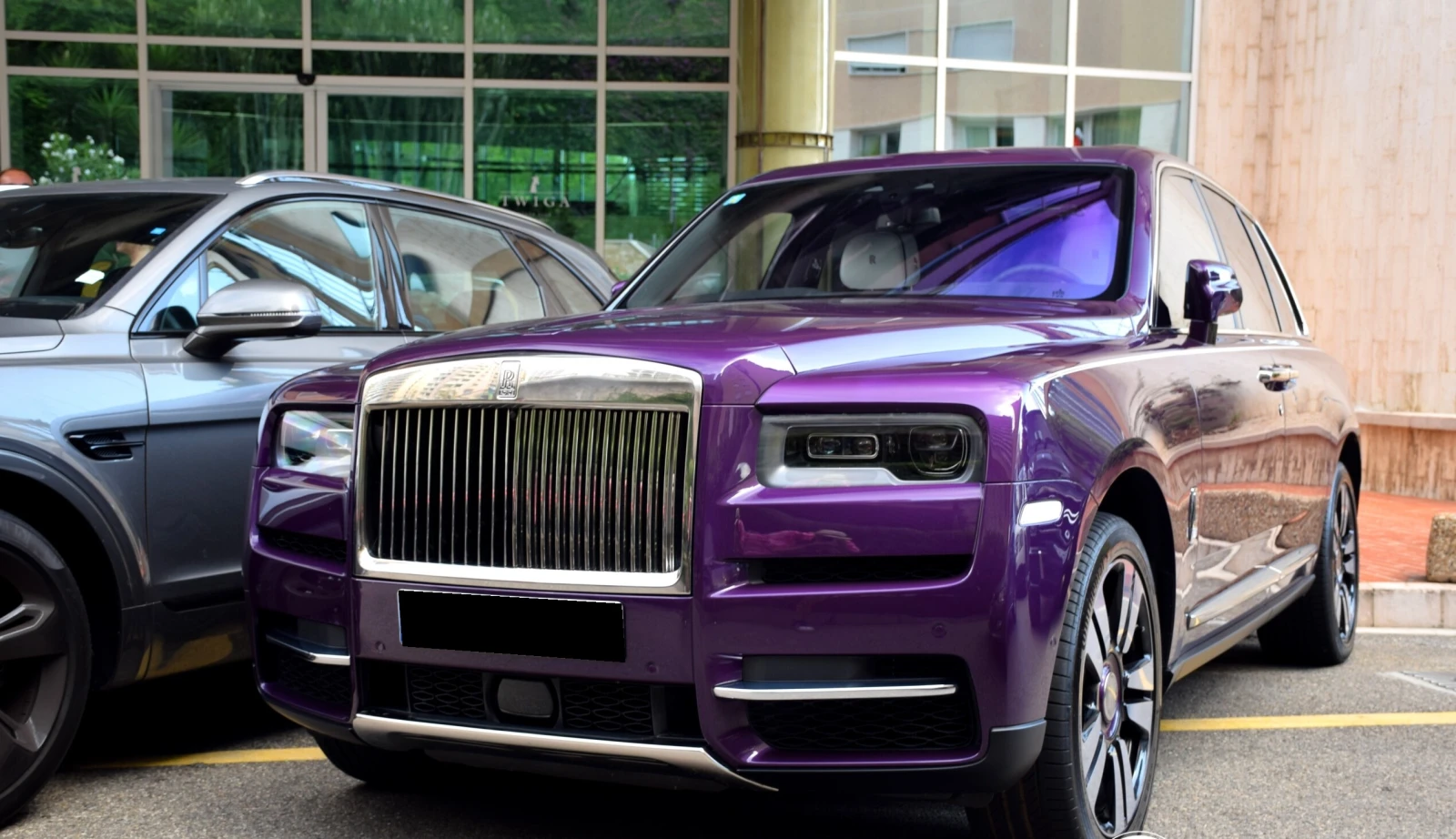 Rolls-Royce Cullinan 6.75 V12, снимка 1