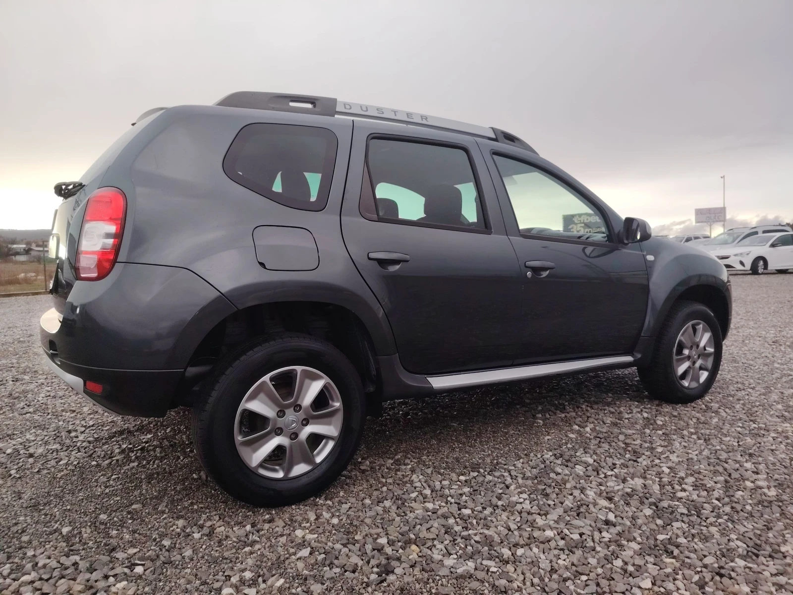 Dacia Duster ��������  | Mobile.bg � ����������� 12