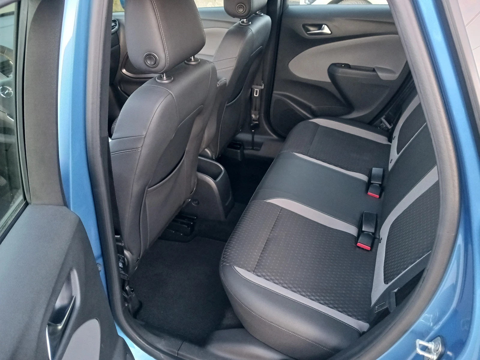 Opel Crossland X 1.5 D= AUTOMAT= , снимка 10 - Автомобили и джипове - 53830431