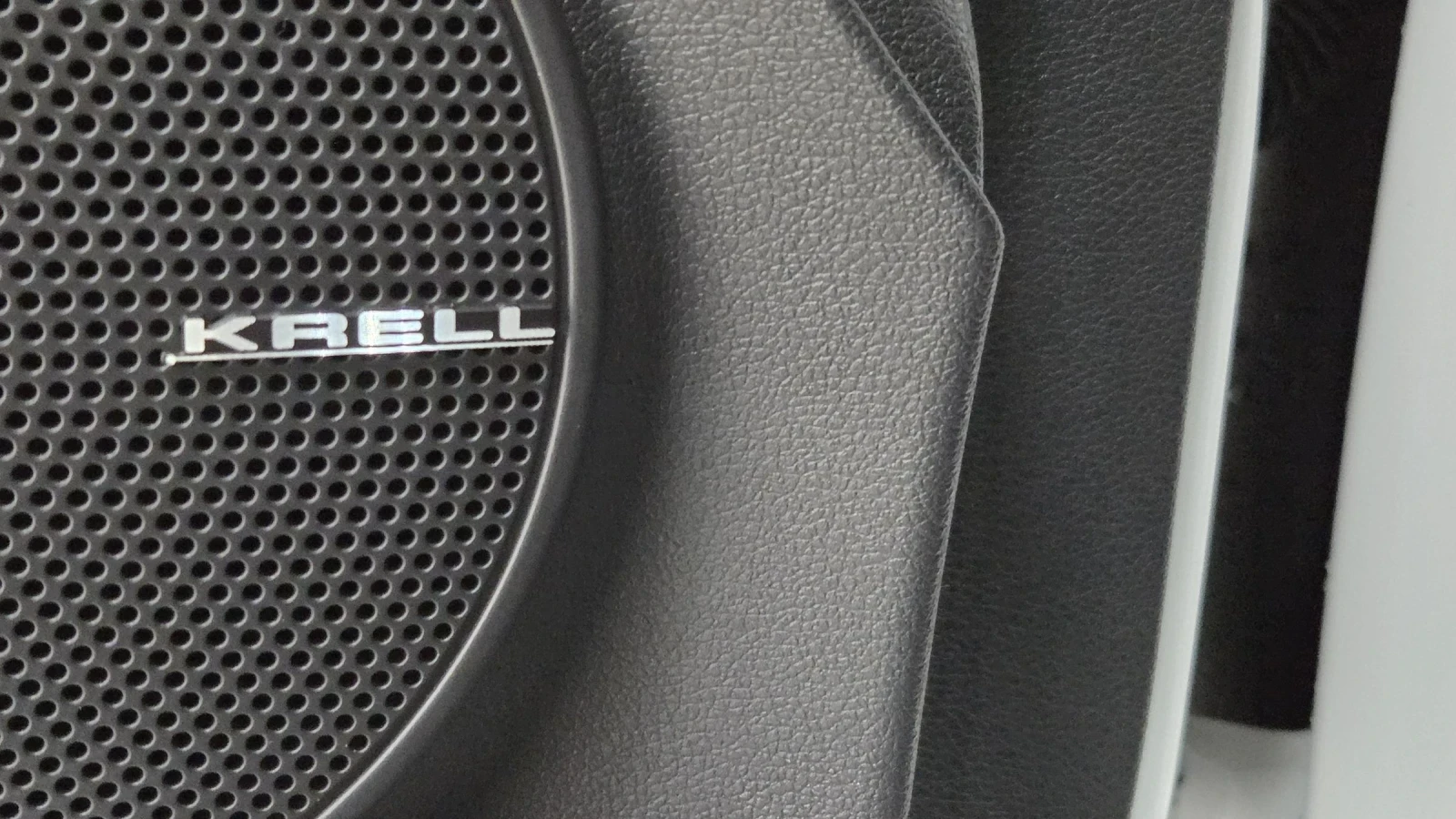 Hyundai Kona 64KWh/Premium/SOH100/ СЕРВИЗНА КНИЖКА, снимка 16 - Автомобили и джипове - 53929642