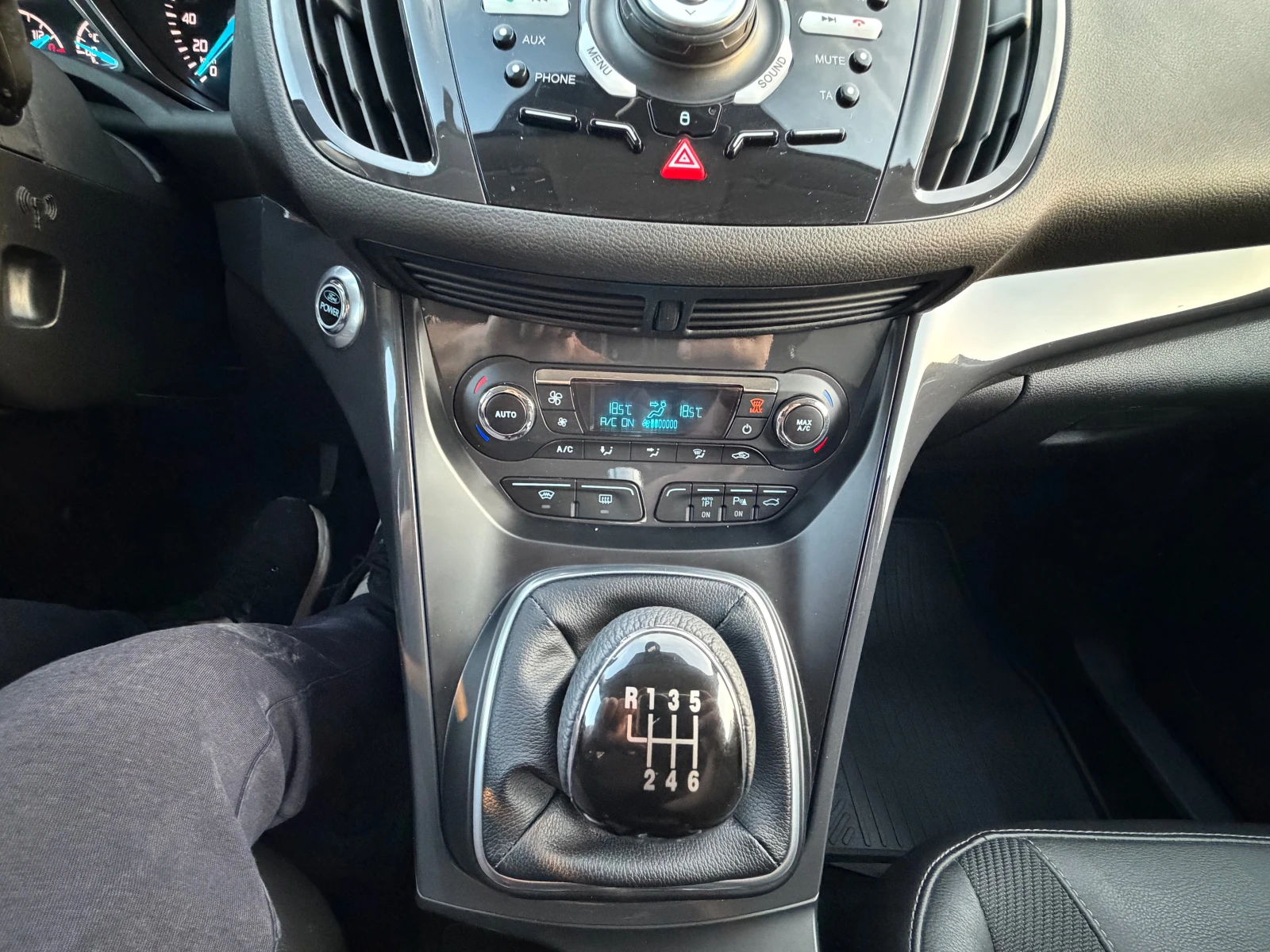 Ford Kuga 2.0TDCI* 4X4* TITANIUM, снимка 16 - Автомобили и джипове - 54221439