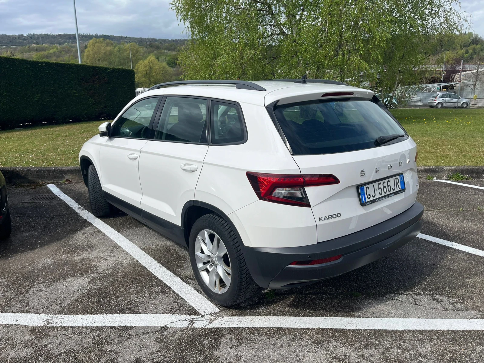 Skoda Karoq 2.0 TDI Executive - AWD, снимка 4 - Автомобили и джипове - 54617914