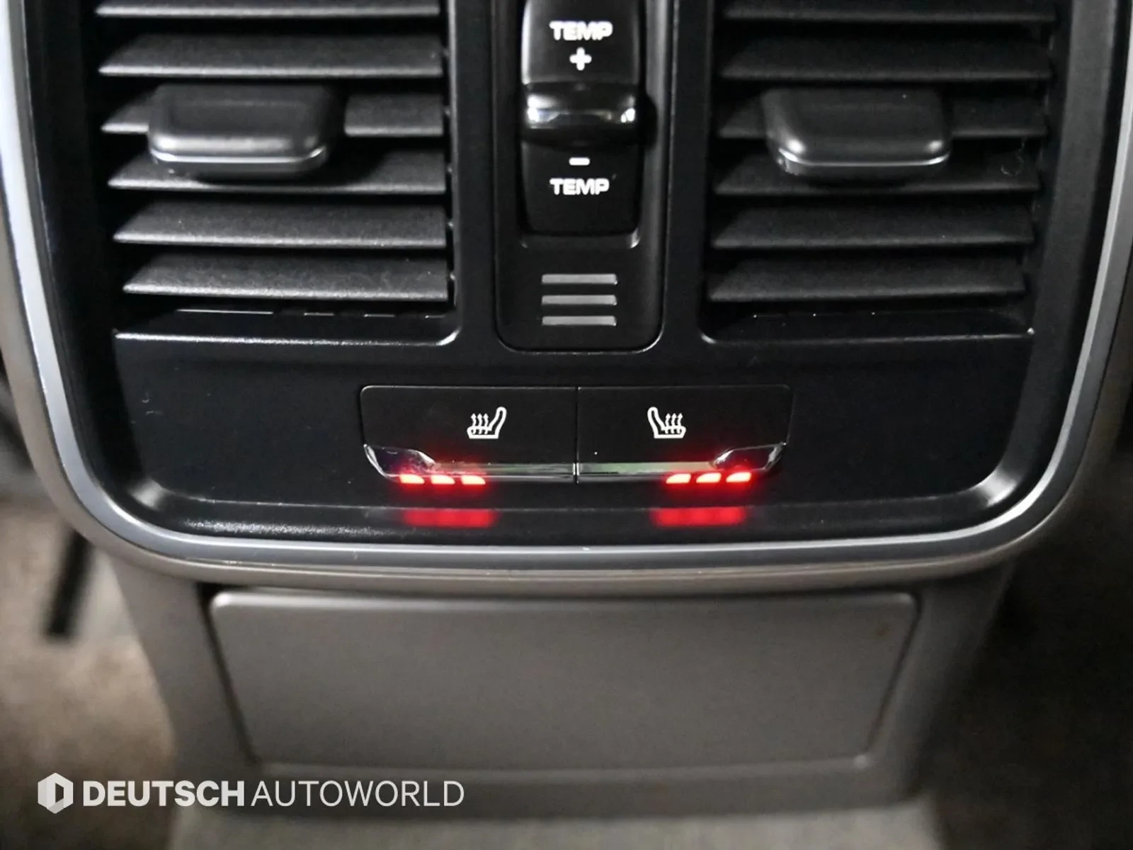Porsche Macan TURBO* BOSE* ОБДУХ* КАМЕРА, снимка 12 - Автомобили и джипове - 54996377