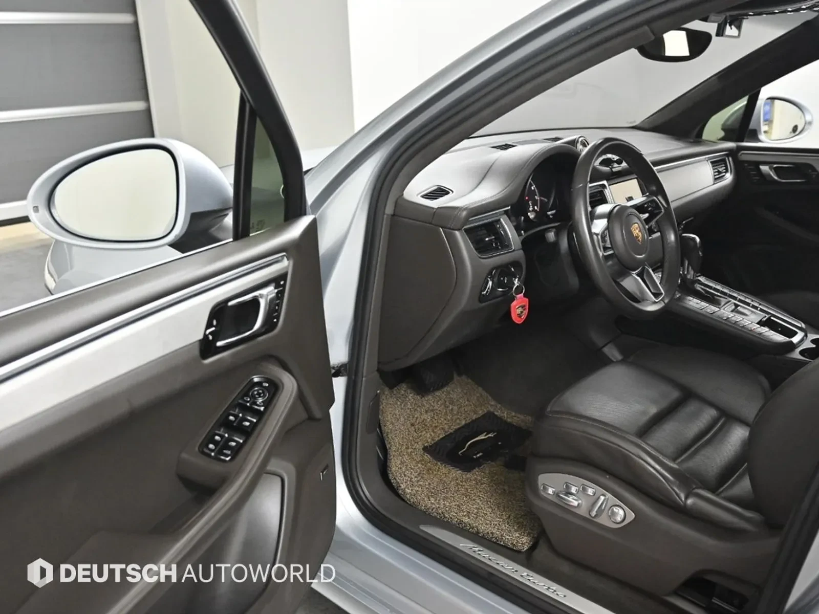 Porsche Macan TURBO* BOSE* ОБДУХ* КАМЕРА, снимка 9 - Автомобили и джипове - 54996377