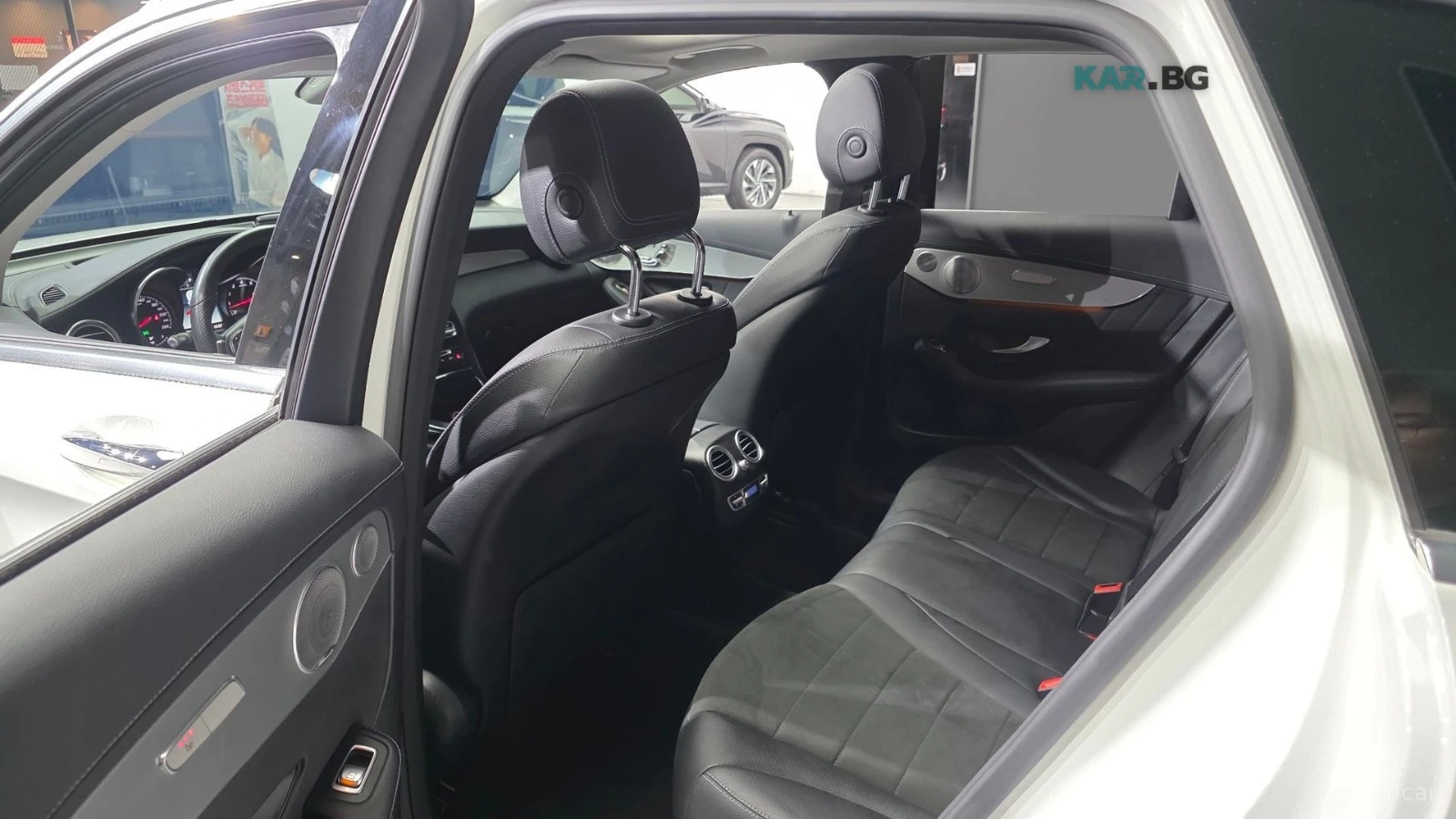 Mercedes-Benz GLC 300 4MATIC AMG* HUD* КОЖА* ПАНО* НАВИ* 360, снимка 10 - Автомобили и джипове - 55265316