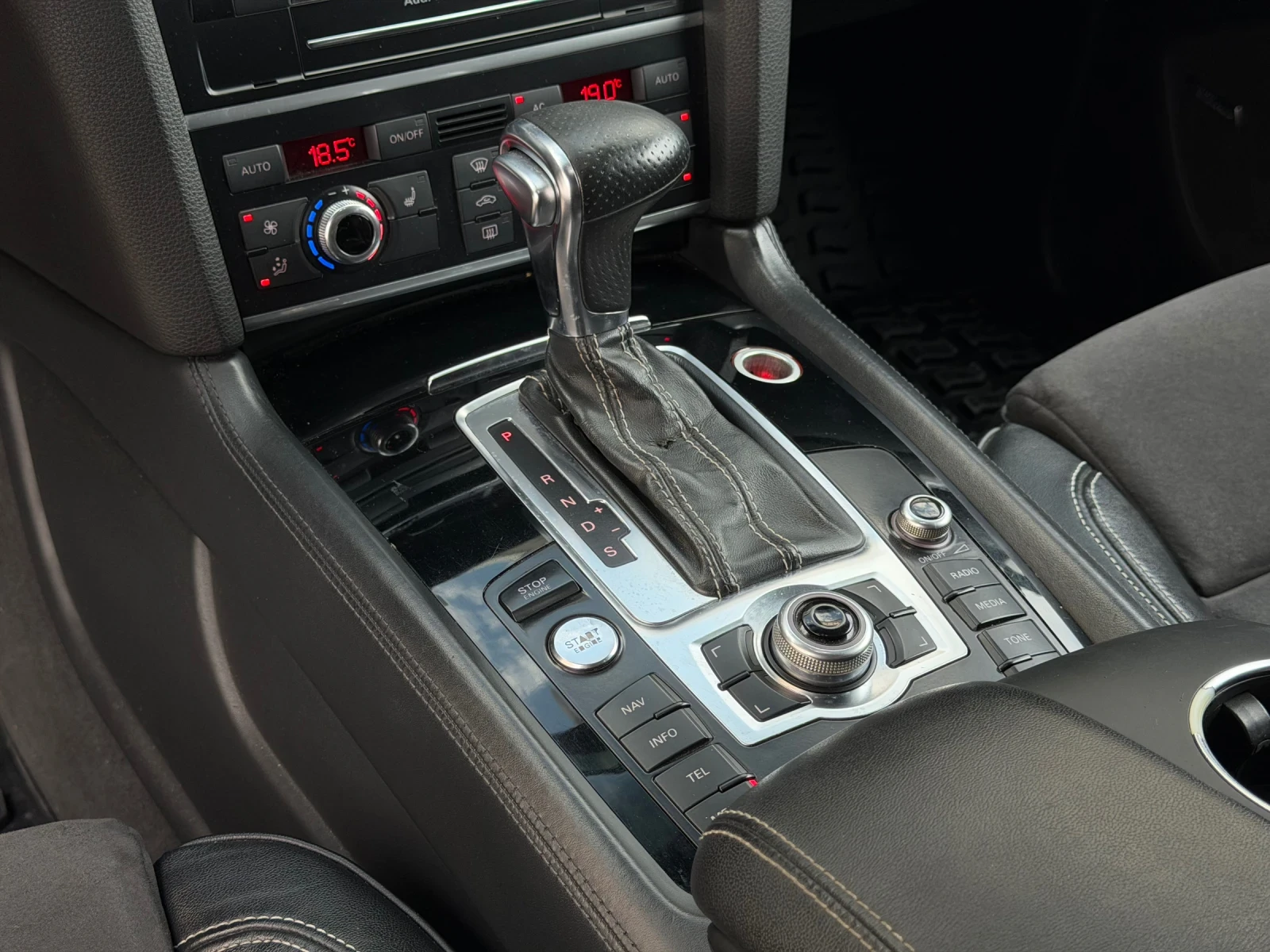 Audi Q7 4.2TDI* FACELIFT* S-LINE* QUATTRO* FULL* ЛИЗИНГ, снимка 9 - Автомобили и джипове - 56228218