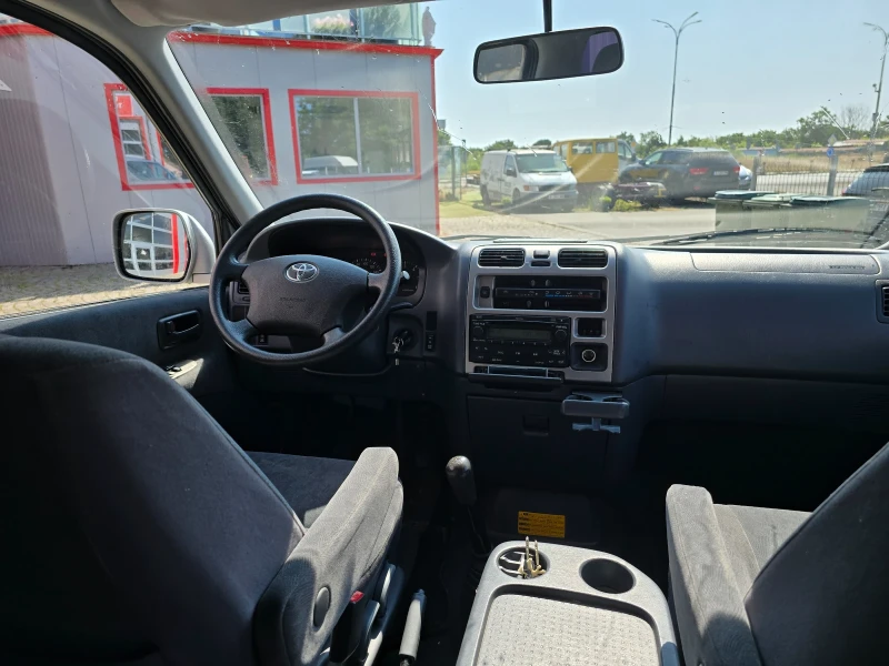Toyota Hiace, снимка 9 - Бусове и автобуси - 51412220