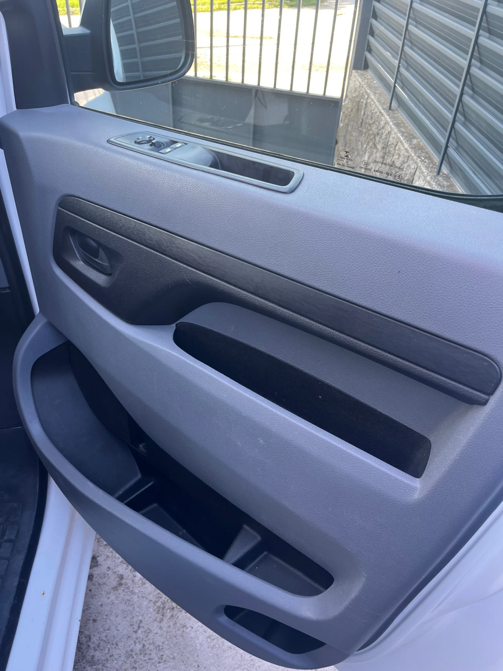 Opel Vivaro Maxi, снимка 14 - Бусове и автобуси - 54715304