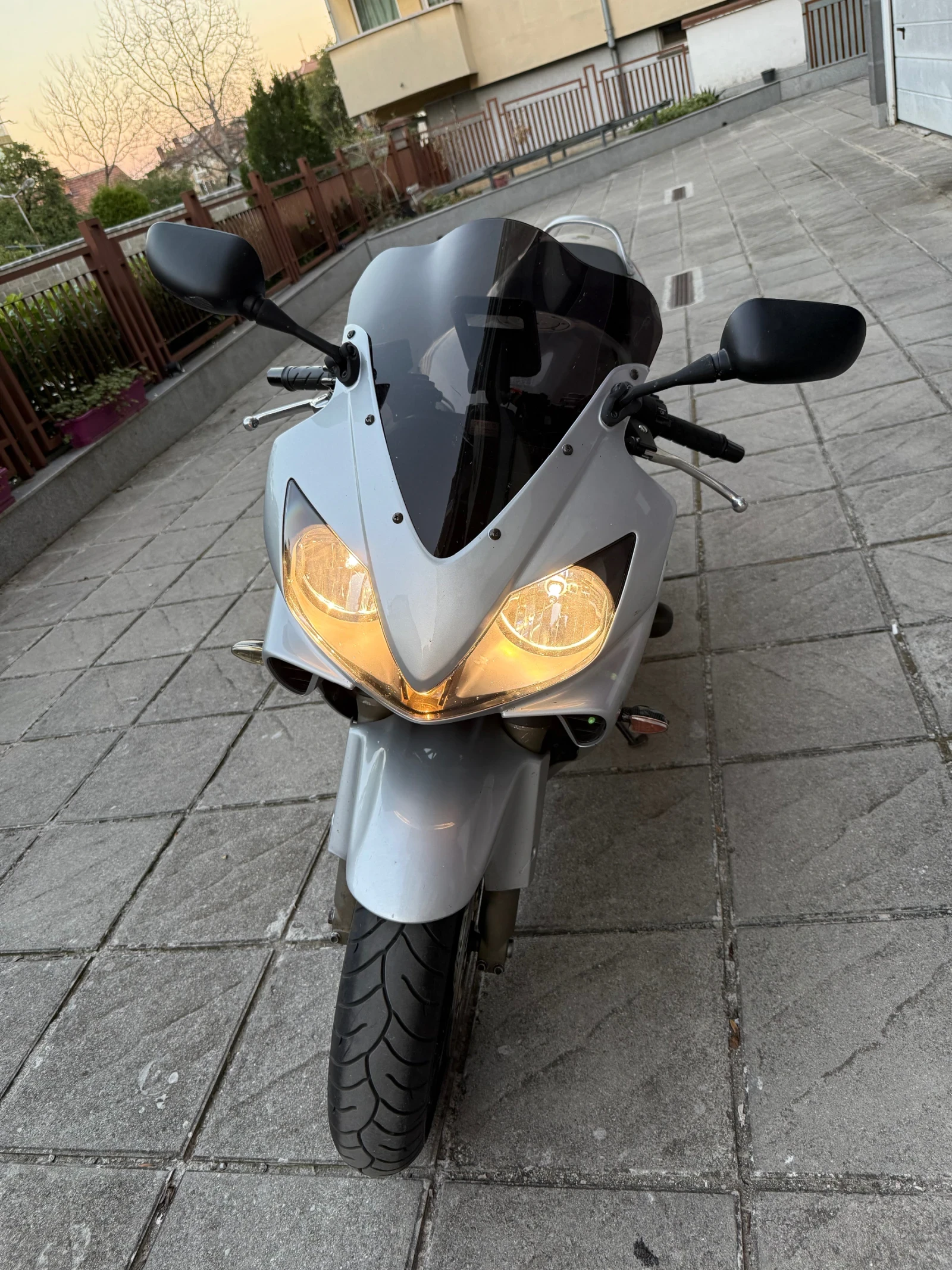 Honda Cbr F4i, снимка 3 - Мотоциклети и мототехника - 56038292