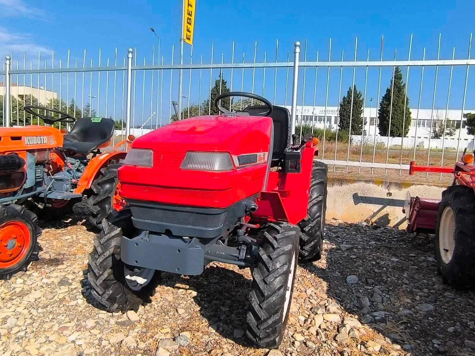 Трактор Yanmar, снимка 4 - Селскостопанска техника - 55321013