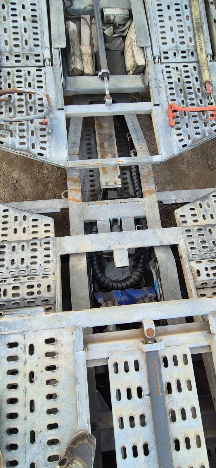 Полуремарке Kaessbohrer Supertrans, снимка 5 - Ремаркета - 53908670