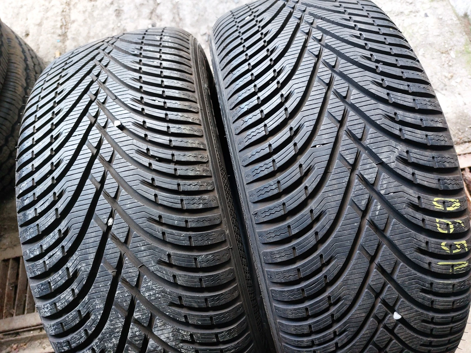���� 235/55R17 | Mobile.bg � ����������� 1