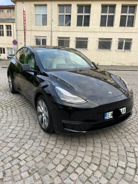     Tesla Model Y Performance 82.10 kWh Long Range Dual Motor