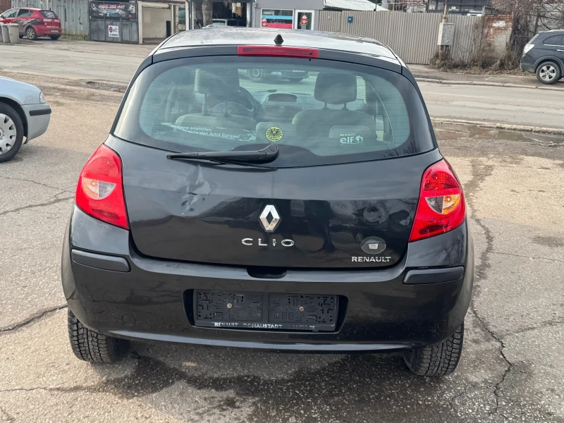 Renault Clio, снимка 6 - Автомобили и джипове - 48360497