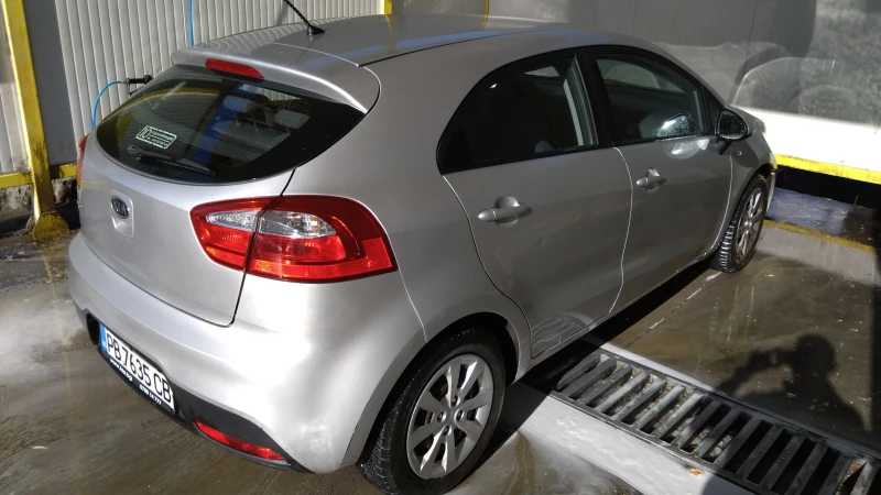 Kia Rio, снимка 15 - Автомобили и джипове - 48732772