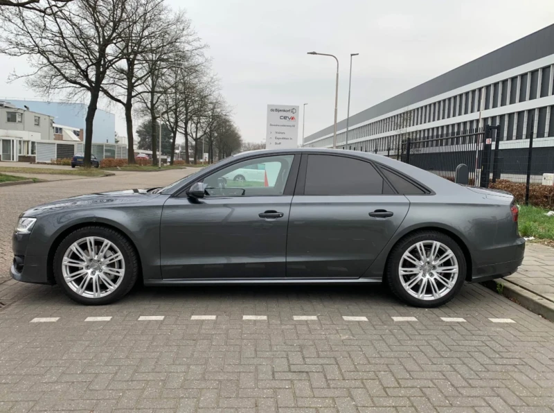 Audi A8 3.0TDI* ПАМЕТ* ОБДУХВАНЕ* МАСАЖ* HEAD UP* DIS* ВЪЗ, снимка 3 - Автомобили и джипове - 52637373