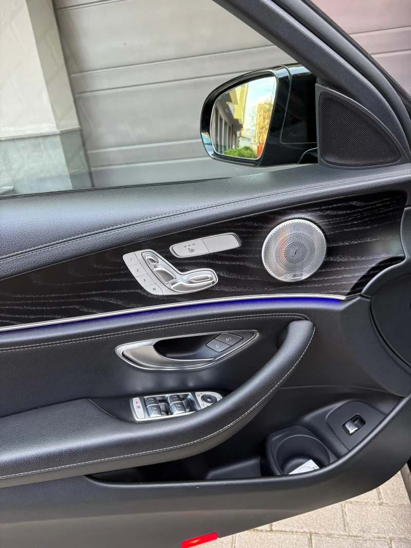 Mercedes-Benz E 220 Mercedes-Benz E 220 AMG  Колата е внос от Германия, снимка 10 - Автомобили и джипове - 52400785