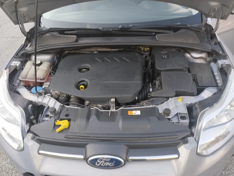 Ford Focus 1.6TDCI, снимка 10 - Автомобили и джипове - 51547550