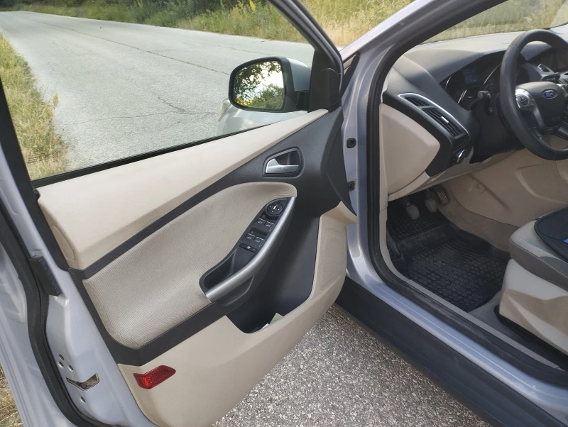 Ford Focus 1.6TDCI, снимка 6 - Автомобили и джипове - 51547550