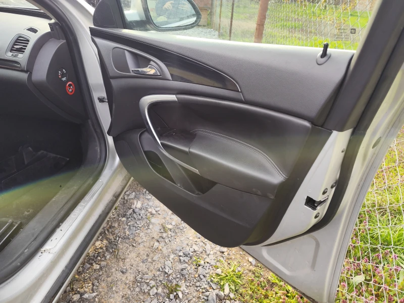 Opel Insignia 4x4, снимка 5 - Автомобили и джипове - 51884156
