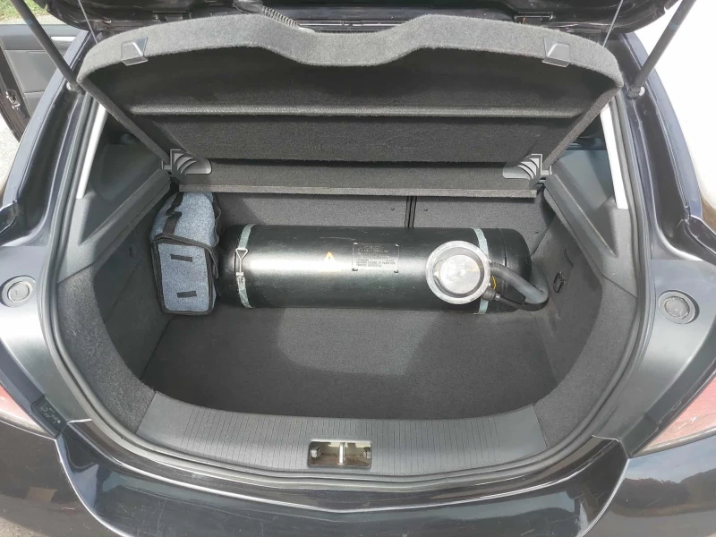 Opel Astra, снимка 8 - Автомобили и джипове - 52145551