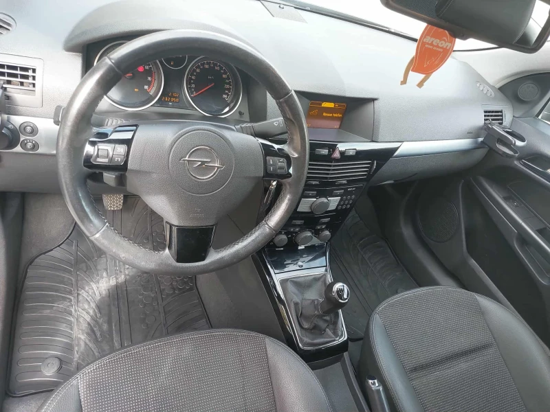 Opel Astra, снимка 7 - Автомобили и джипове - 52145551