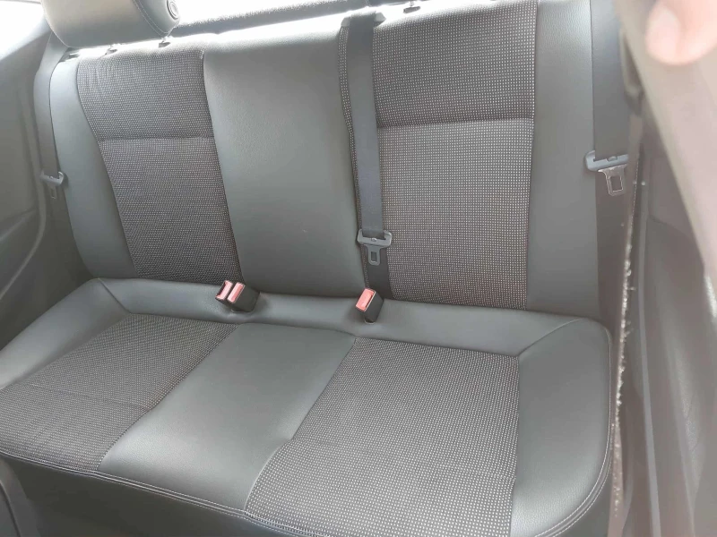 Opel Astra, снимка 6 - Автомобили и джипове - 52145551