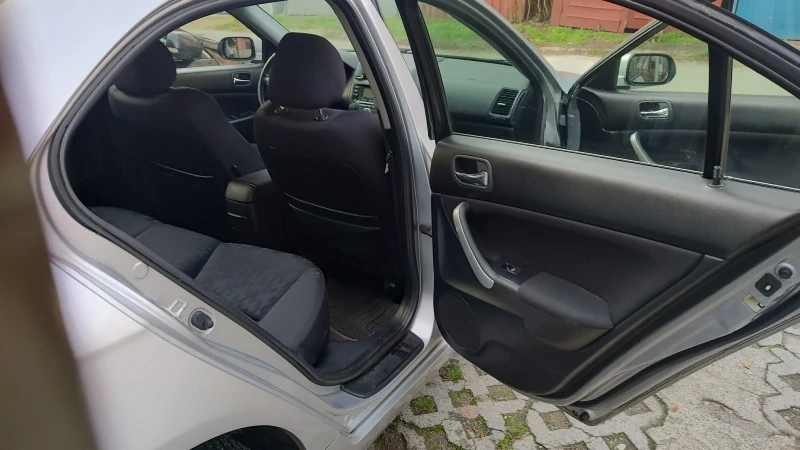 Honda Accord 2.2 I-CDTI , снимка 6 - Автомобили и джипове - 52630170