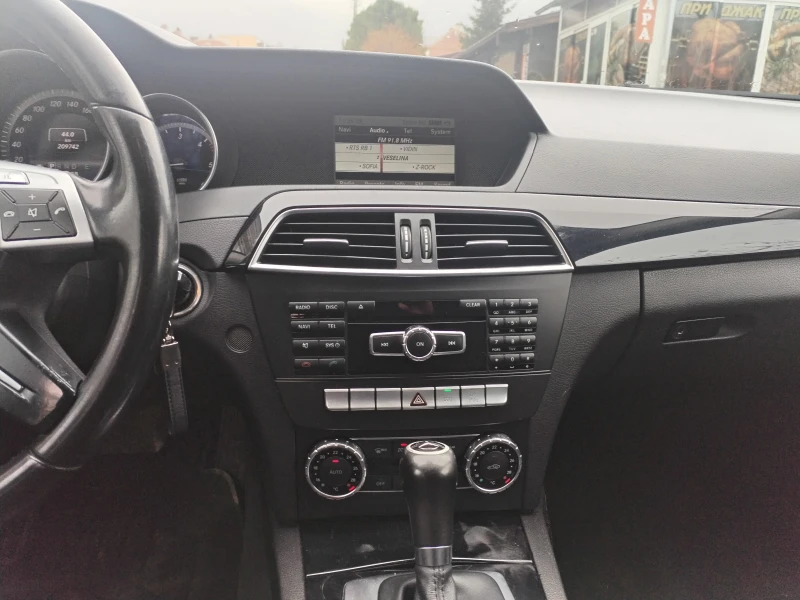 Mercedes-Benz C 220 2.2 CDI/Euro5B/avtomat, снимка 11 - Автомобили и джипове - 53018645