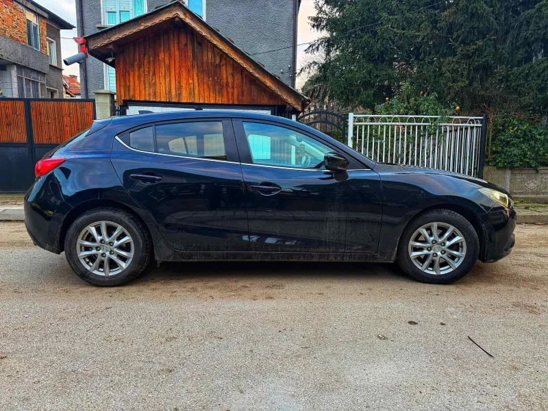 Mazda 3 2.0i, снимка 6 - Автомобили и джипове - 53101021