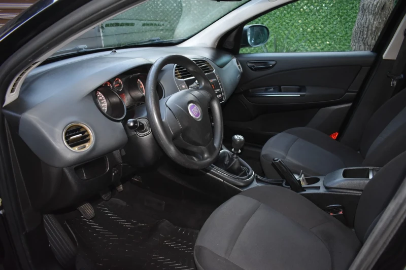 Fiat Bravo 1.9 Multijet, снимка 4 - Автомобили и джипове - 53278560