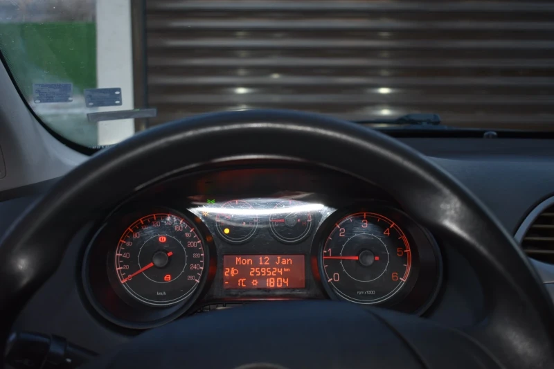 Fiat Bravo 1.9 Multijet, снимка 12 - Автомобили и джипове - 53278560