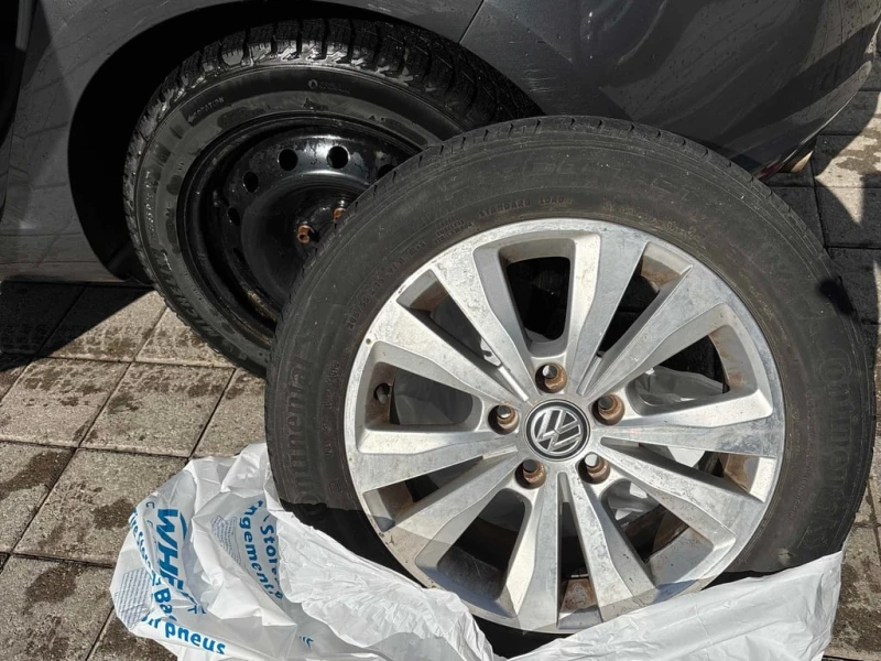 VW Golf 5dr HB Auto 1.8 TSI * ВТОРИ ГУМИ И ДЖАНТИ, снимка 6 - Автомобили и джипове - 53360510