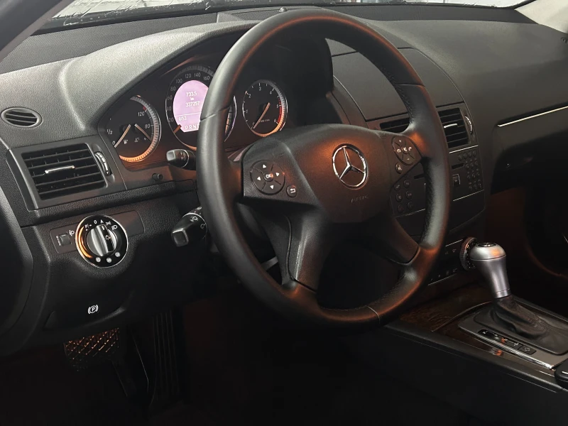 Mercedes-Benz C 220 CDI, снимка 9 - Автомобили и джипове - 53596102