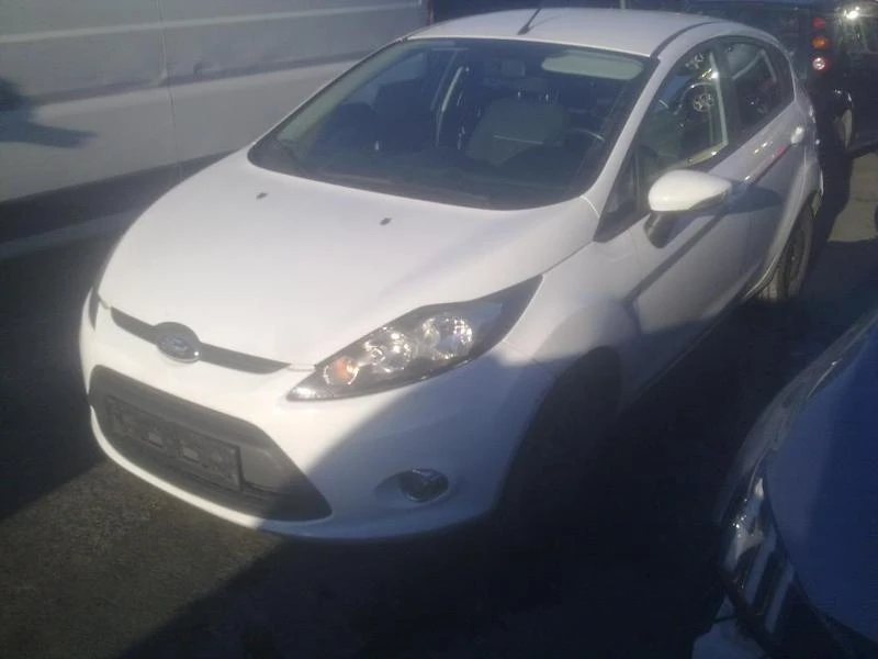 Ford Fiesta 1.6 TDCI, снимка 12 - Автомобили и джипове - 21951434