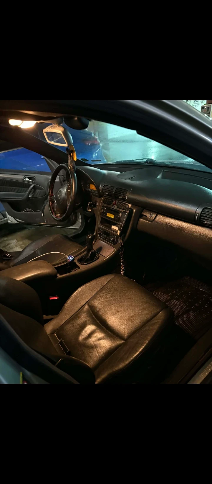Mercedes-Benz C 220, снимка 3 - Автомобили и джипове - 53297225
