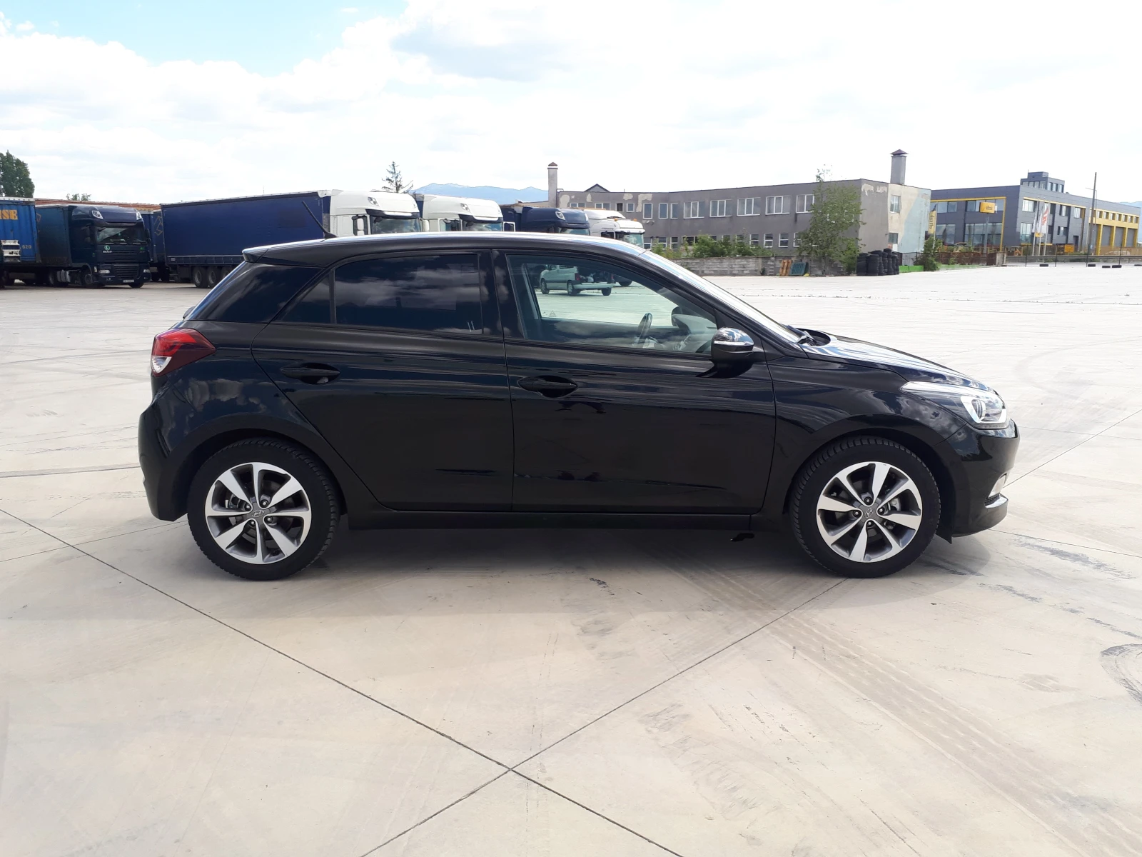 Hyundai I20 ACTIVE-1.25i-EURO 6B - изображение 4