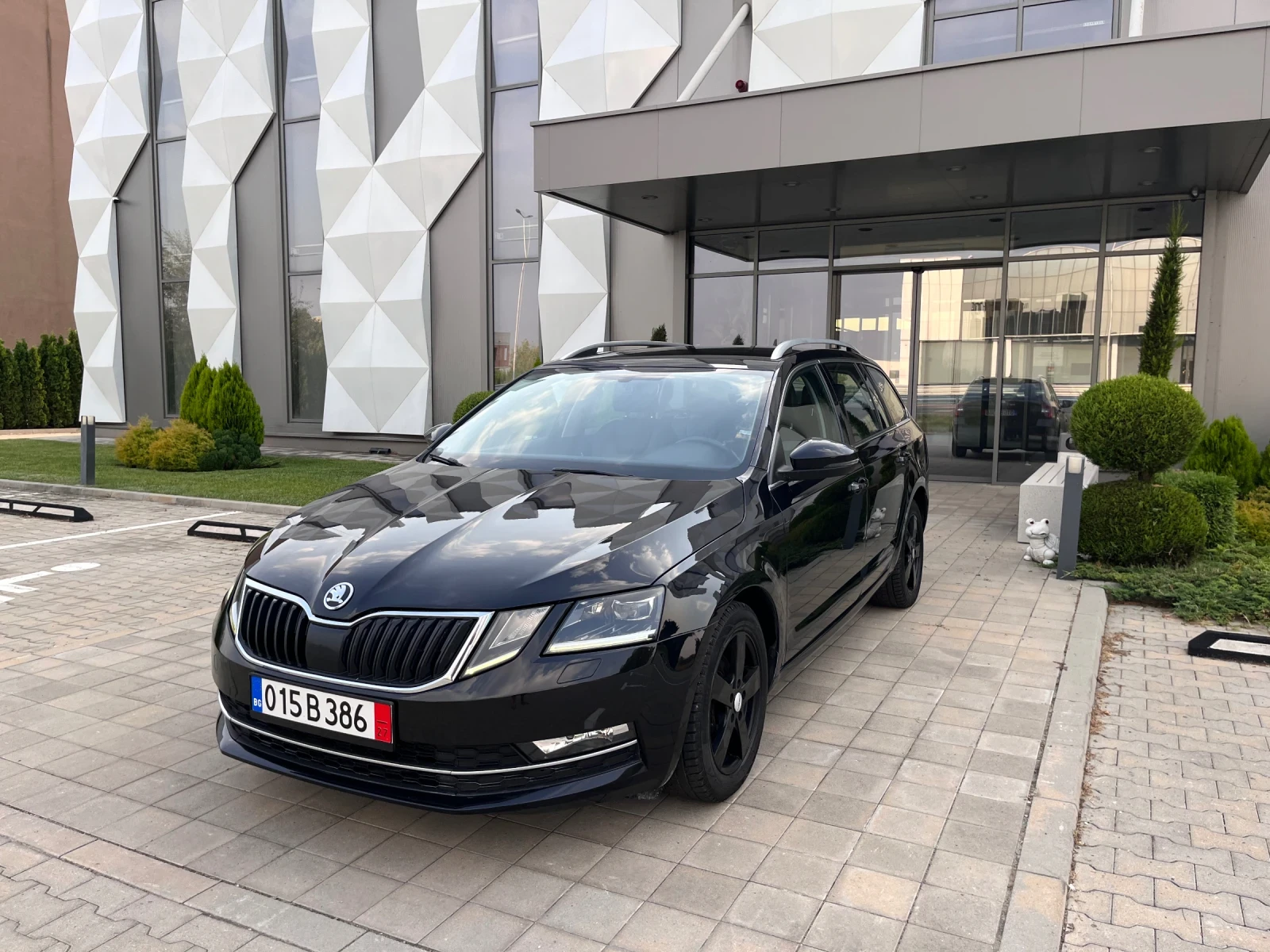 Skoda Octavia 1.4 110к.с автомат/навигация - [1] 