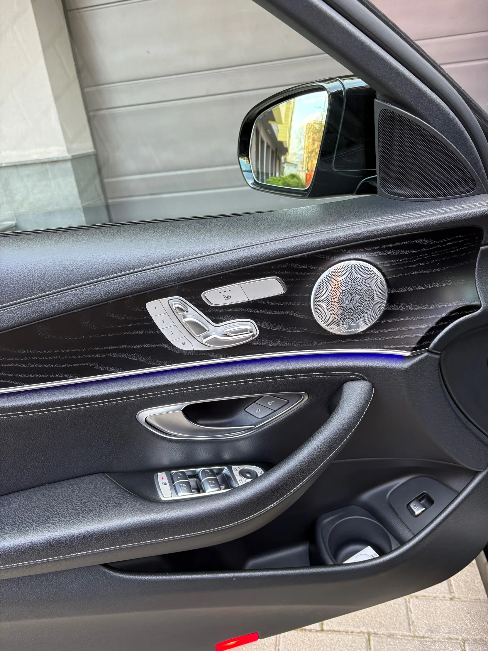 Mercedes-Benz E 220 Mercedes-Benz E 220 AMG  Колата е внос от Германия - изображение 10